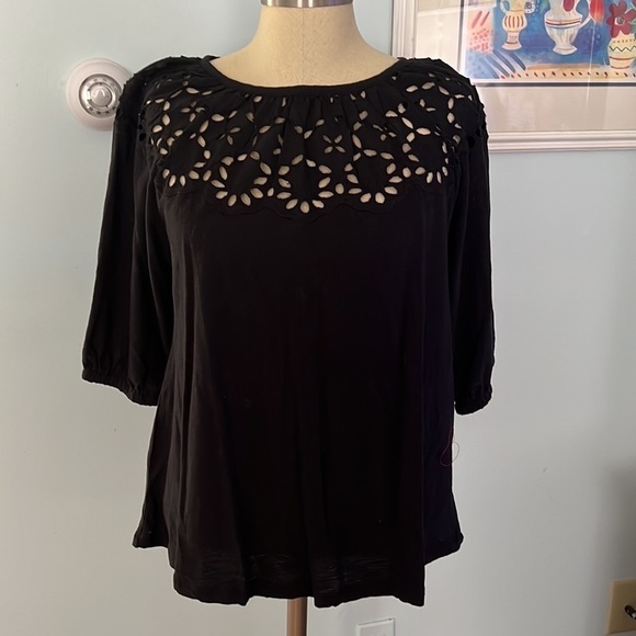 Loft Eyelet Yoke Swing T Top Size Medium NWT - Picture 8 of 8